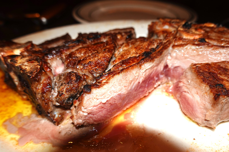 ベンジャミンステーキハウス　Tボーンステーキ