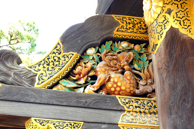 二条城 唐門　唐獅子と牡丹