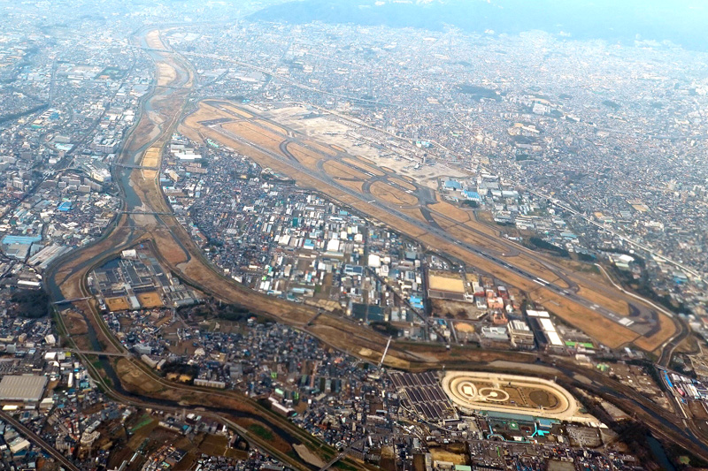 伊丹空港　大阪国際空港