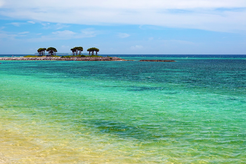 国営沖縄記念公園エメラルドビーチ
