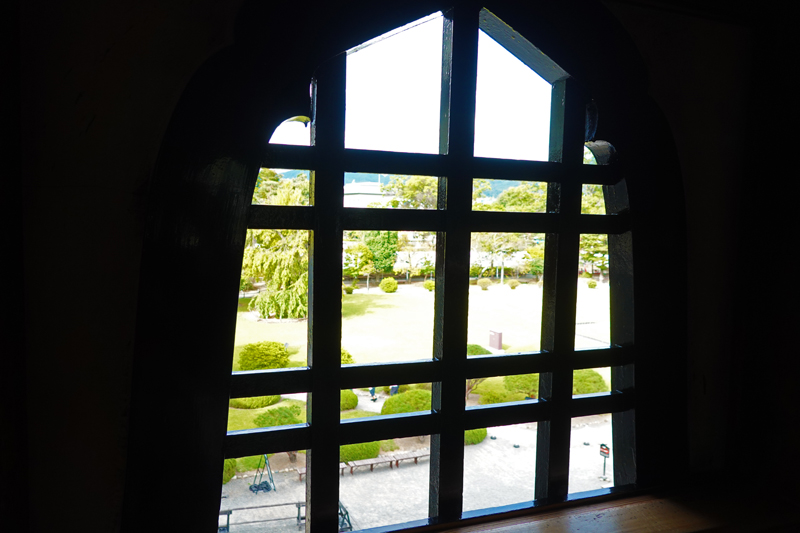 国宝 松本城　花頭窓