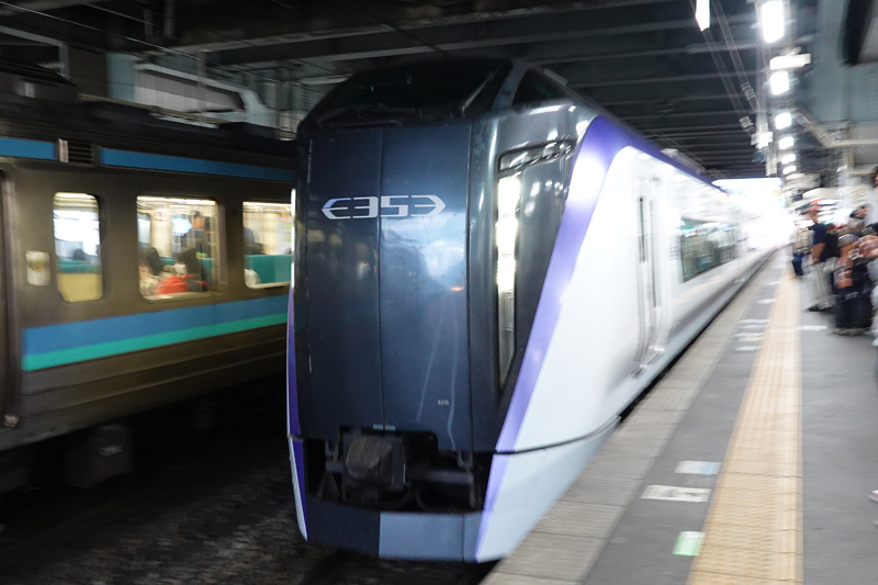 特急 あずさ50号