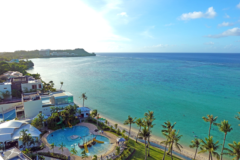 ジュニアスイートから見えるタモン湾のオーシャンフロントビュー