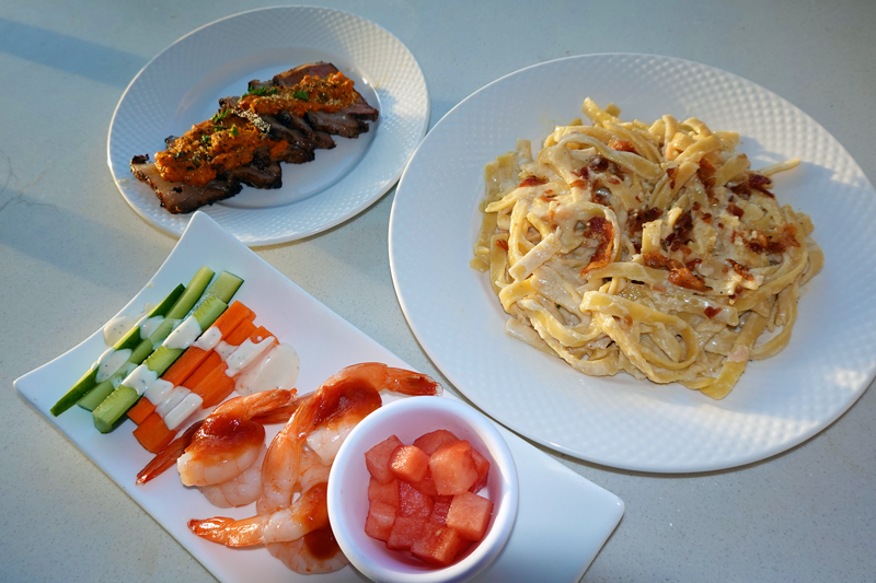 クラブエクスペリエンスのカクテルタイムのフードプレート