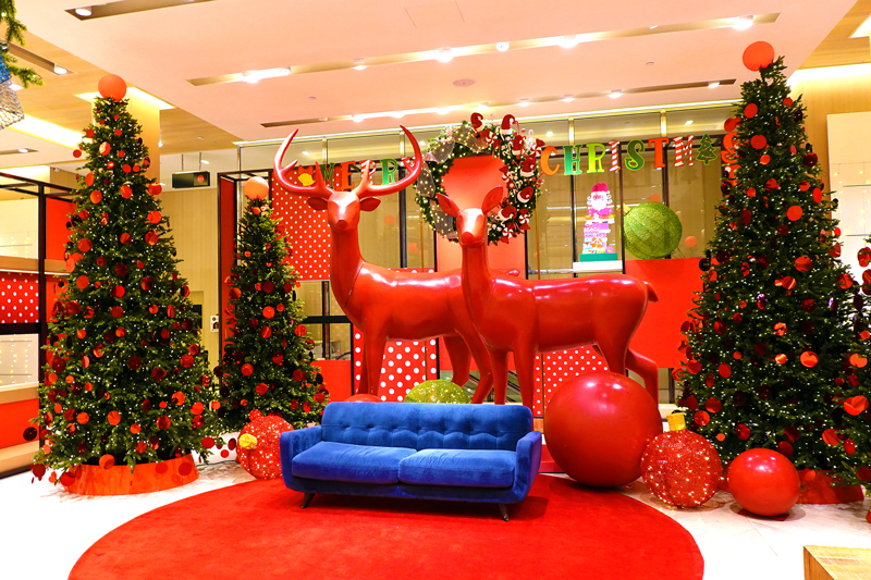 ホリデーシーズンのTギャラリアの装飾