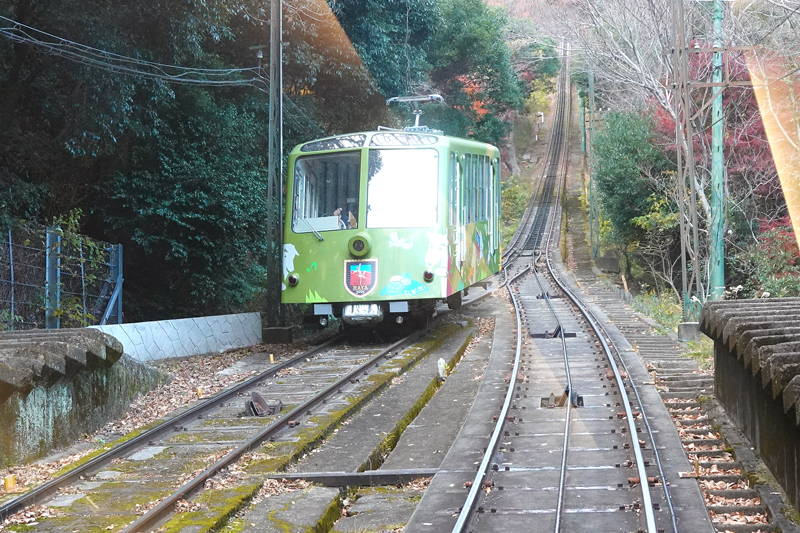摩耶ケーブルカーのすれ違い